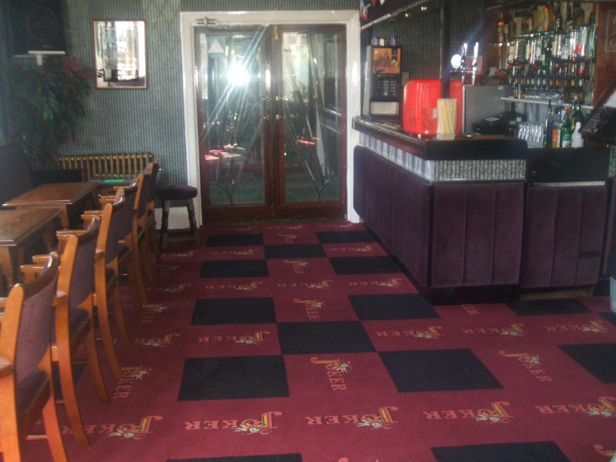 Royal Hotel — Photos 1